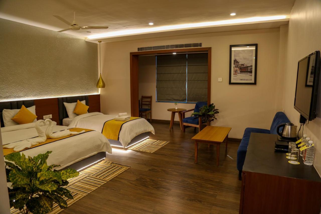 Four Leaf Hotel - Sapphire Blue, Varanasi — Photos 3